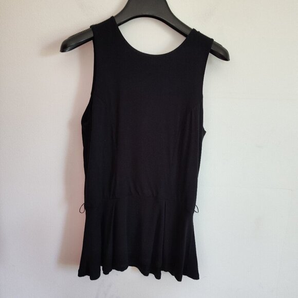 Ladies SZ S Inc Sleeveless Black Flared Knit Top - Picture 1 of 4